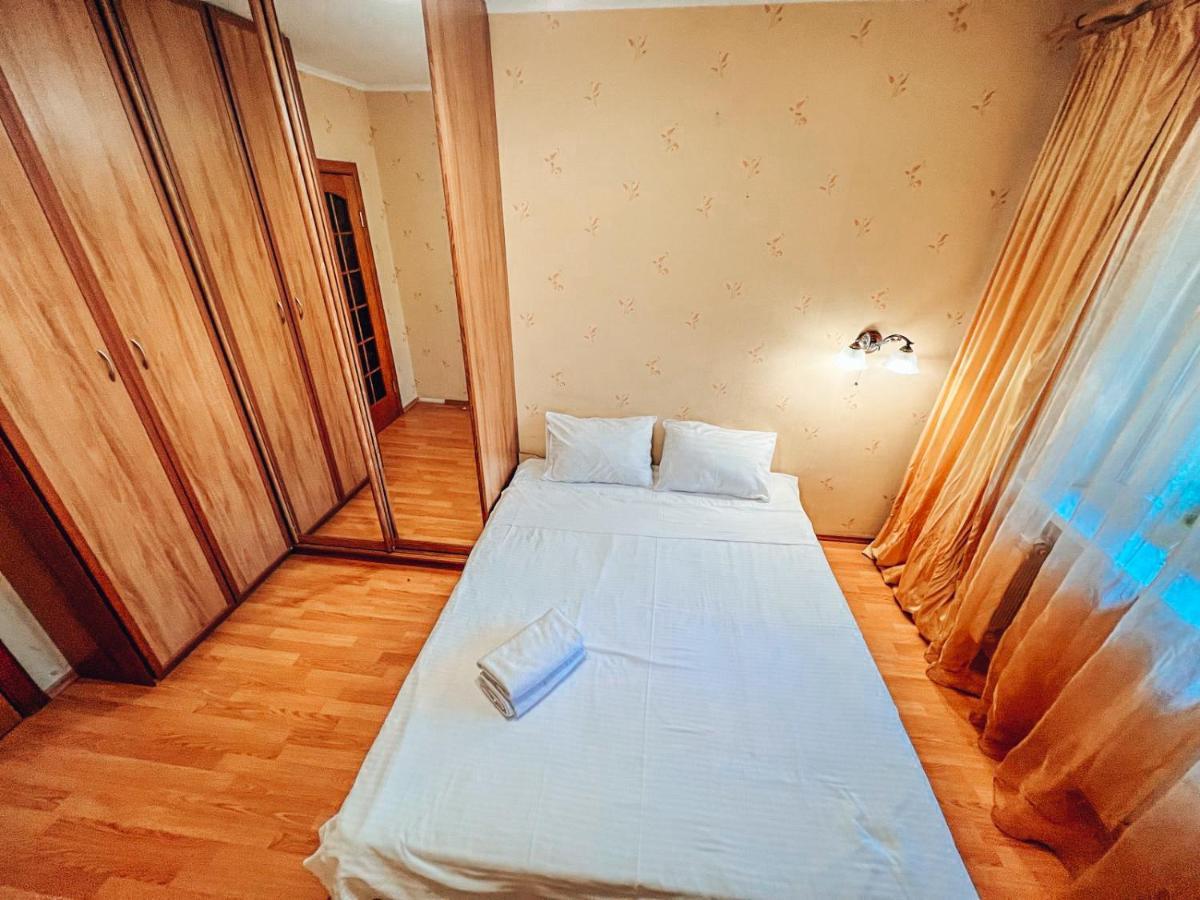 Apartments Near The Exhibition Centre Киев Экстерьер фото